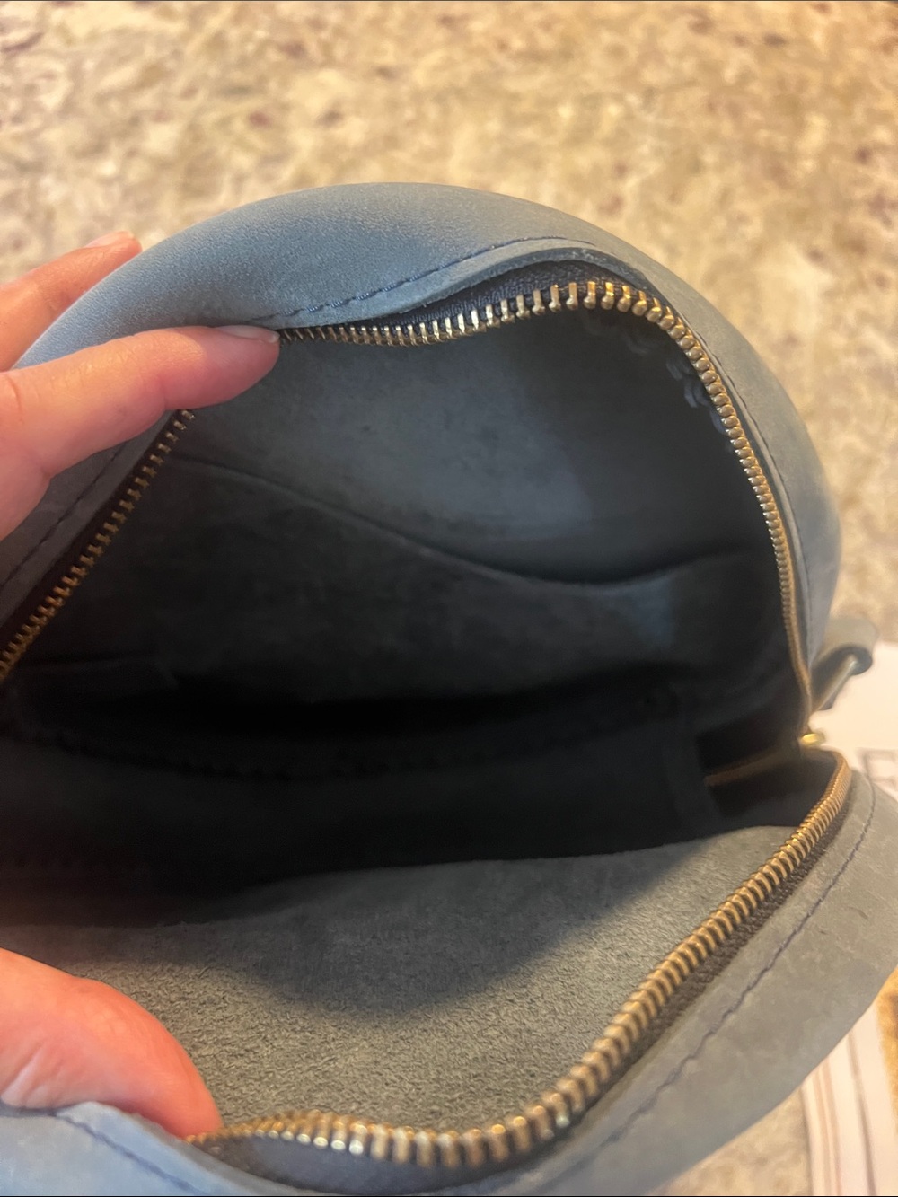 Portland Leather Round bag - Picture 4 of 5